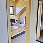 Вилла Czorny Dab - Na Kaszubach, Bilard, Jacuzzi, Sauna Garcz