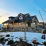 Вилла Czorny Dab - Na Kaszubach, Bilard, Jacuzzi, Sauna