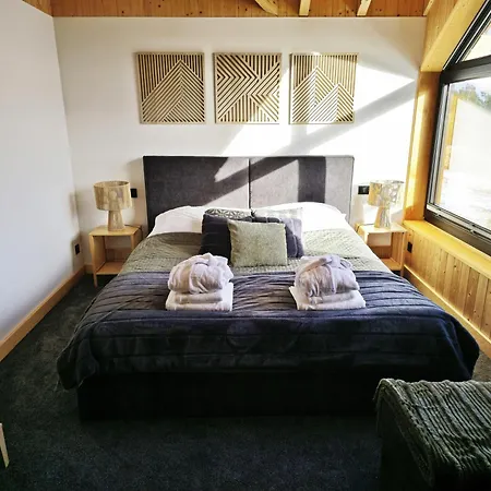 ヴィラ Czorny Dab - Na Kaszubach, Bilard, Jacuzzi, Sauna *