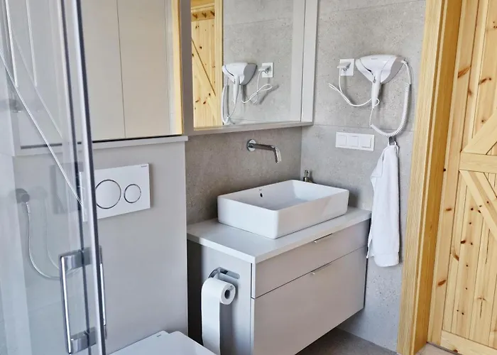 Vila Czorny Dab - Na Kaszubach, Bilard, Jacuzzi, Sauna Garcz